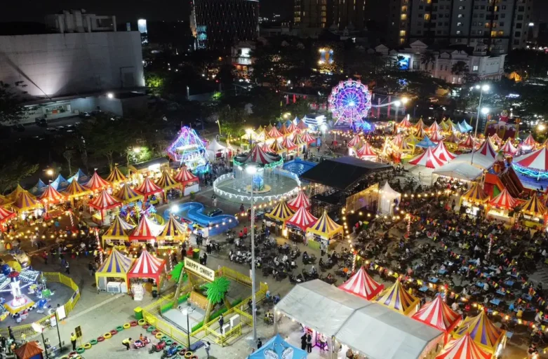 Sekolah di Pasar Malam: Mengasah Ekonomi, Sosial, dan Kreativitas Sekaligus